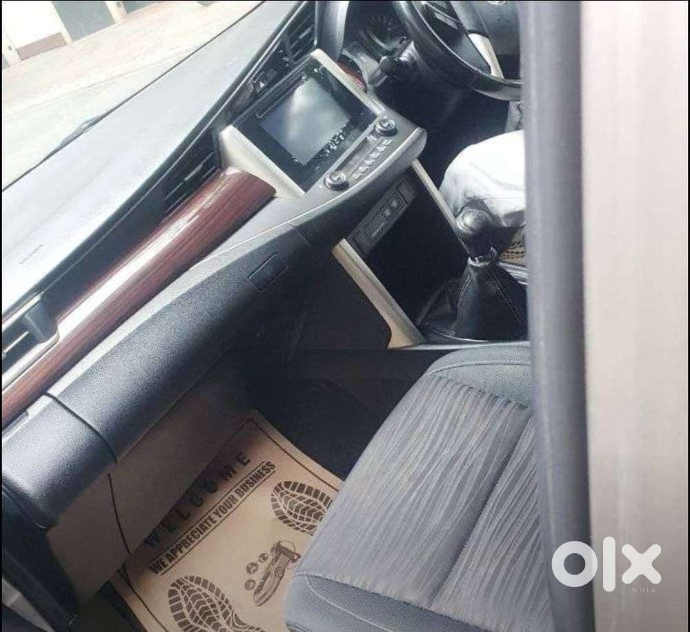 Toyota Innova Crysta 2.4 V, 2016, Diesel