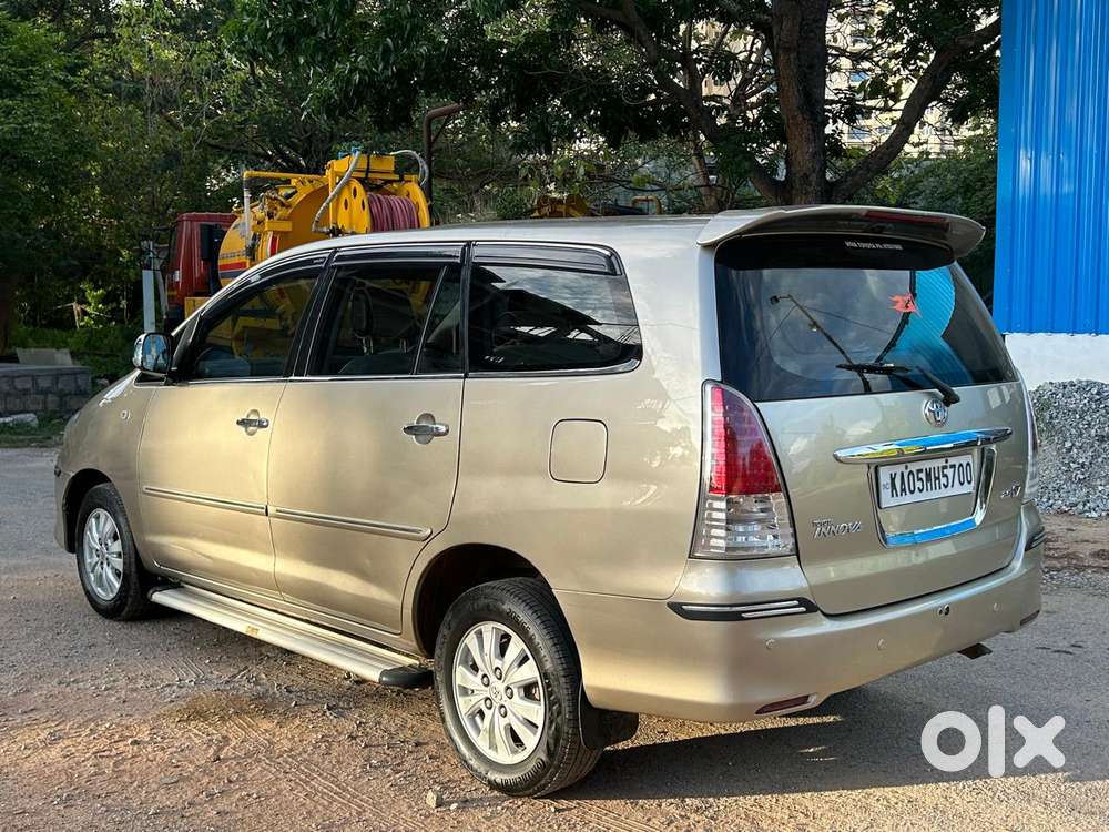 Toyota Innova 2.5 V 7 Str, 2010, Diesel