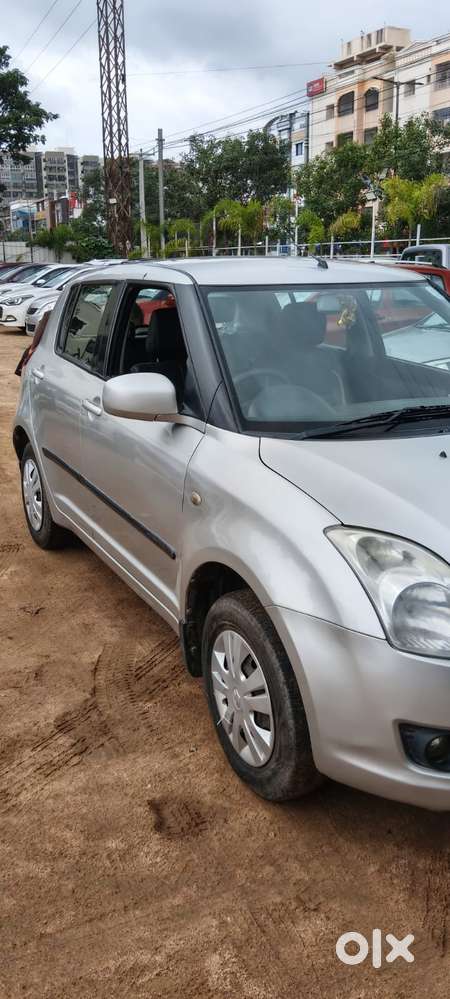 Maruti Suzuki Swift Vxi Bsiv, 2011, Petrol