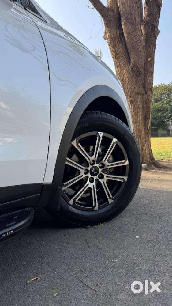 Mahindra Xuv700 2.2 Ax 7 Diesel At Str, 2025, Diesel