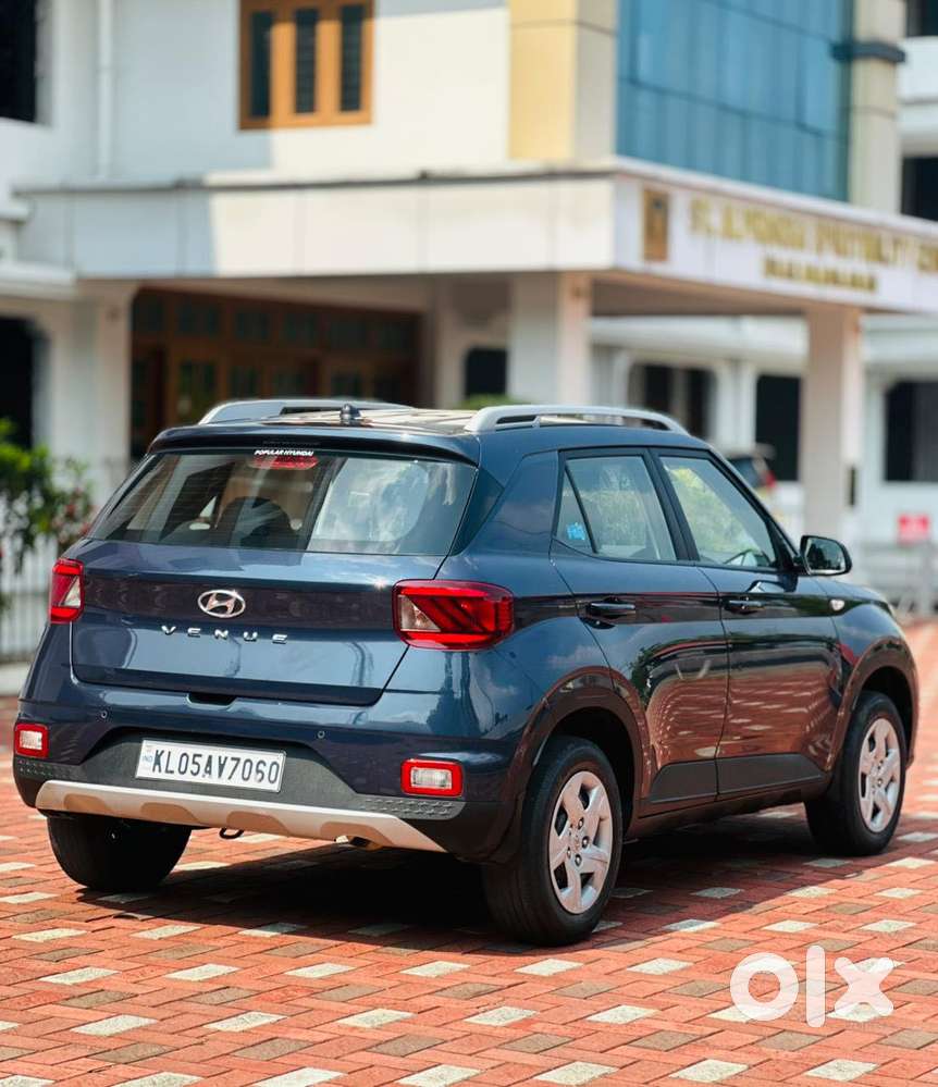 Hyundai Venue 1.2 S Plus, 2020, Petrol