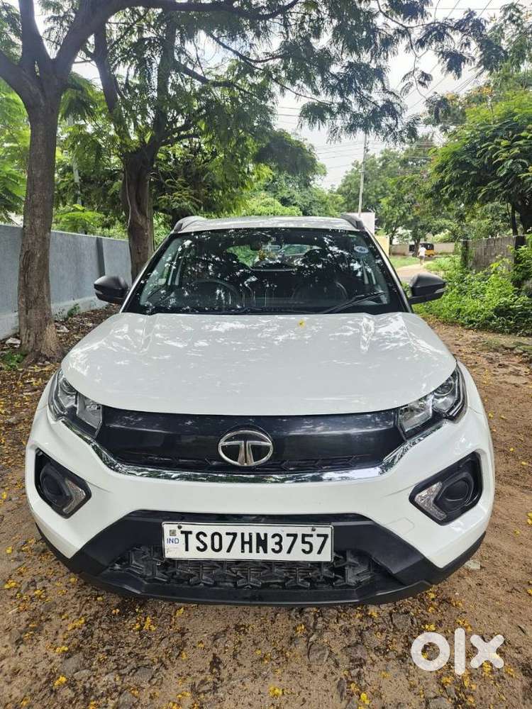 Tata Nexon 1.5 Revotorq Xm (s), 2020, Petrol