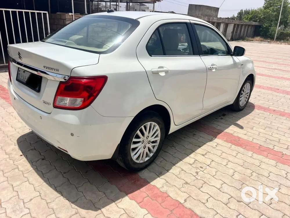 Maruti Suzuki Dzire 2018 Diesel 123800 Km Driven