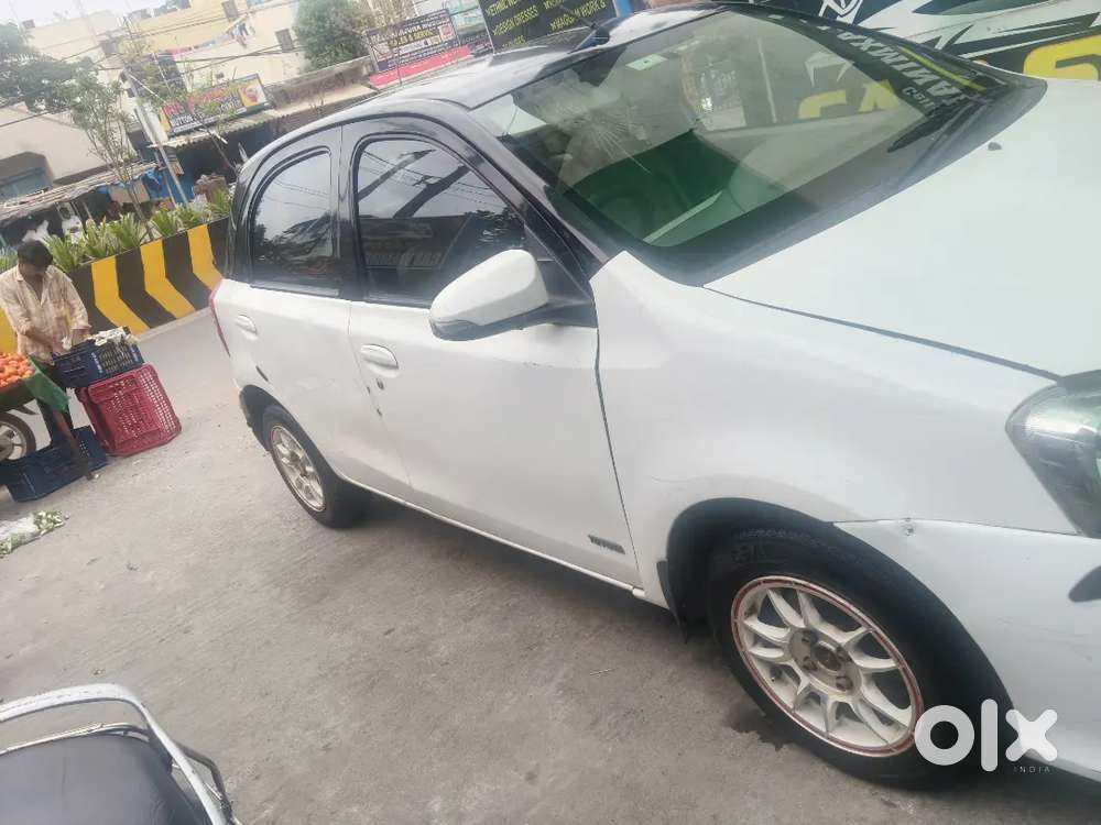 Toyota Etios Liva 2015