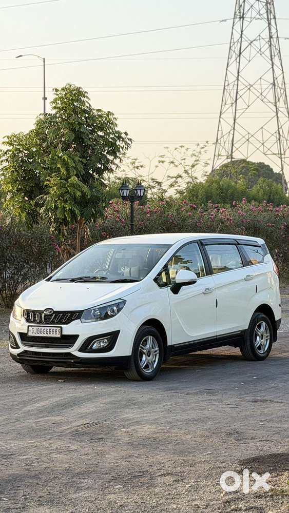 Mahindra Marazzo M6, 2018, Diesel
