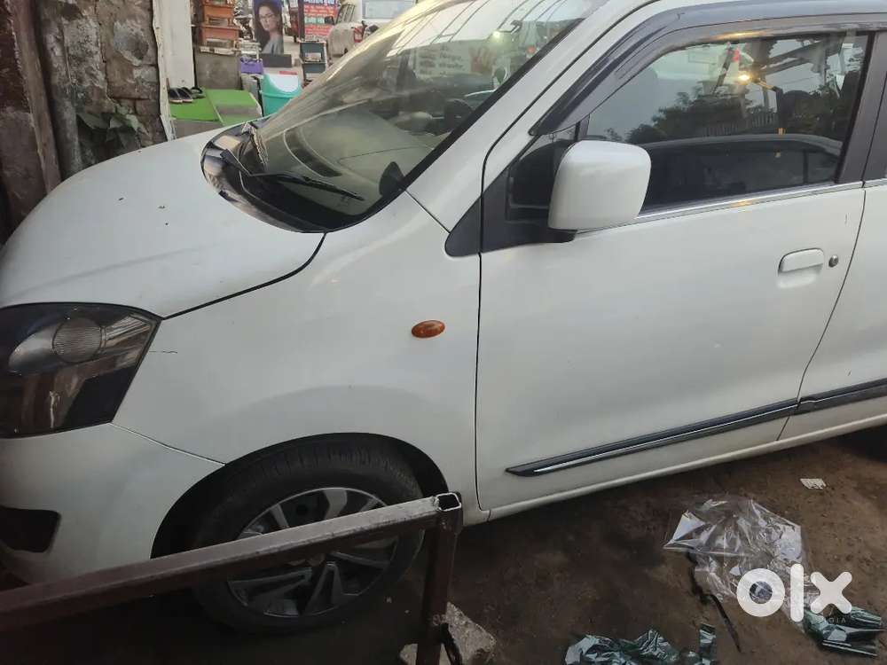 Doosri Car Leni H