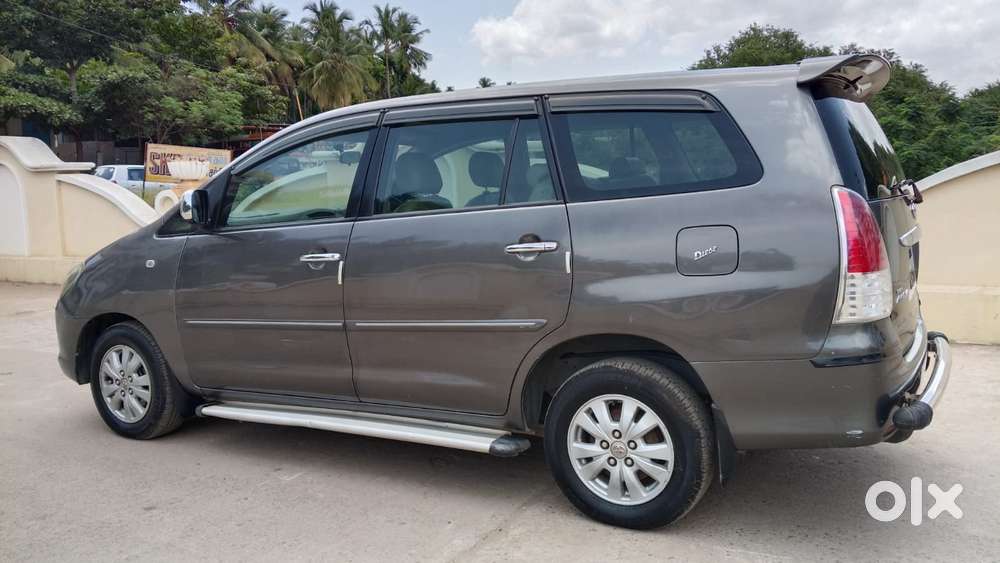 Toyota Innova 2.5 V 7 Str, 2010, Diesel