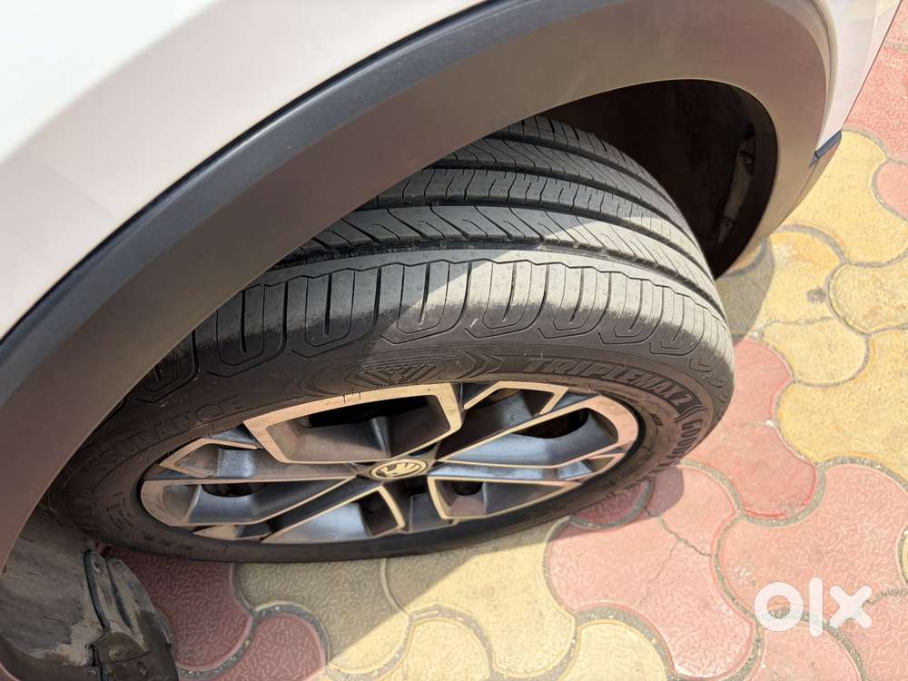 Skoda Kushaq 1.0 Tsi Style At, 2023, Petrol