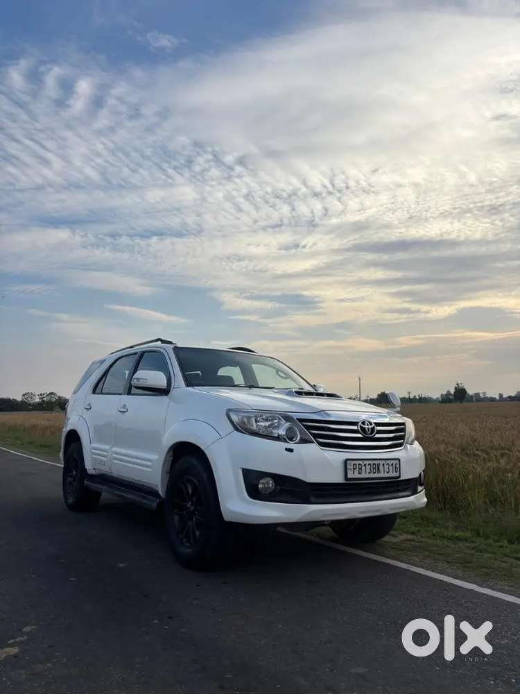 Toyota Fortuner 2012