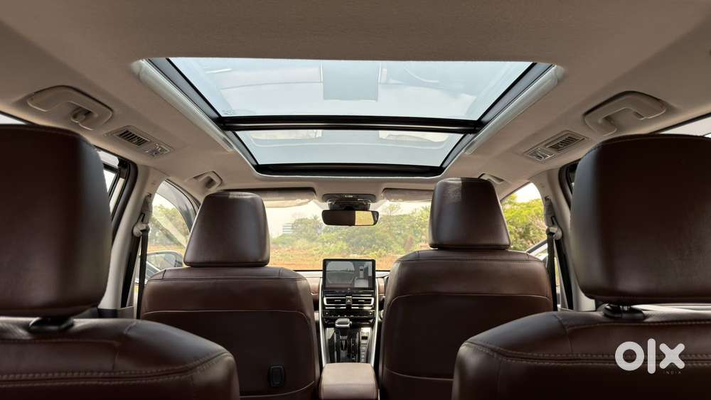 Toyota Innova Hycross 2.0 Zx (o) Hybrid 7 Str, 2025, Petrol