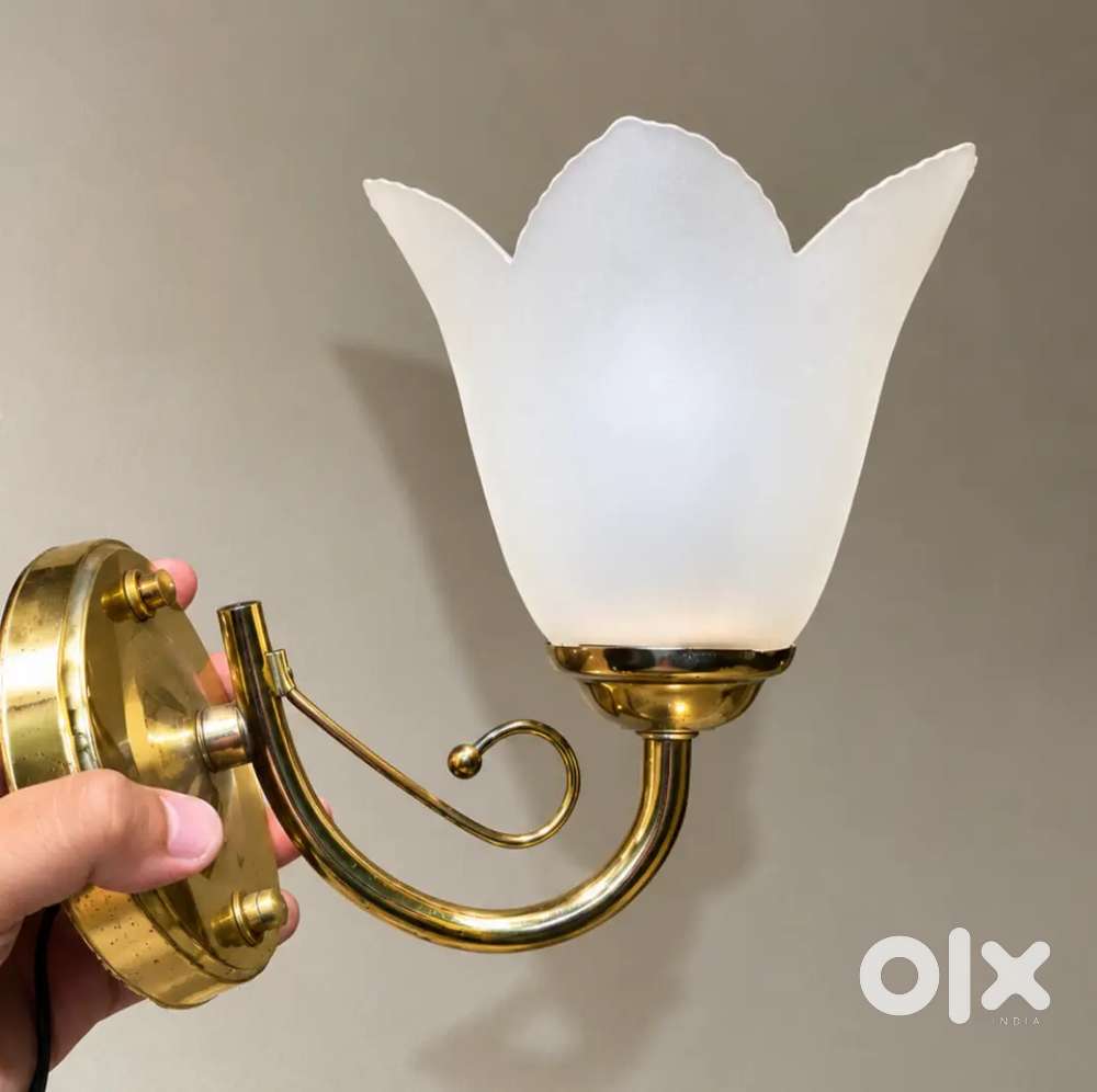 Vintage Brass Wall Light with Decorative Frosted Glass Shade
