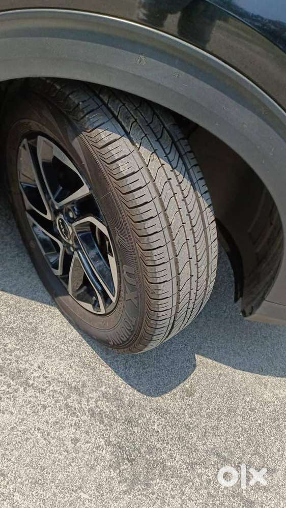 Kia Carens Prestige Plus Diesel Manual Less Driven Showroom Track