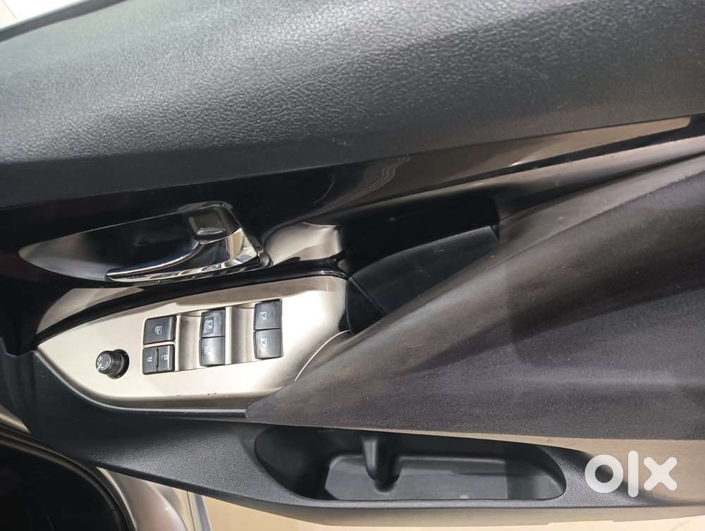 Toyota Innova Crysta 2.4 V, 2017, Diesel