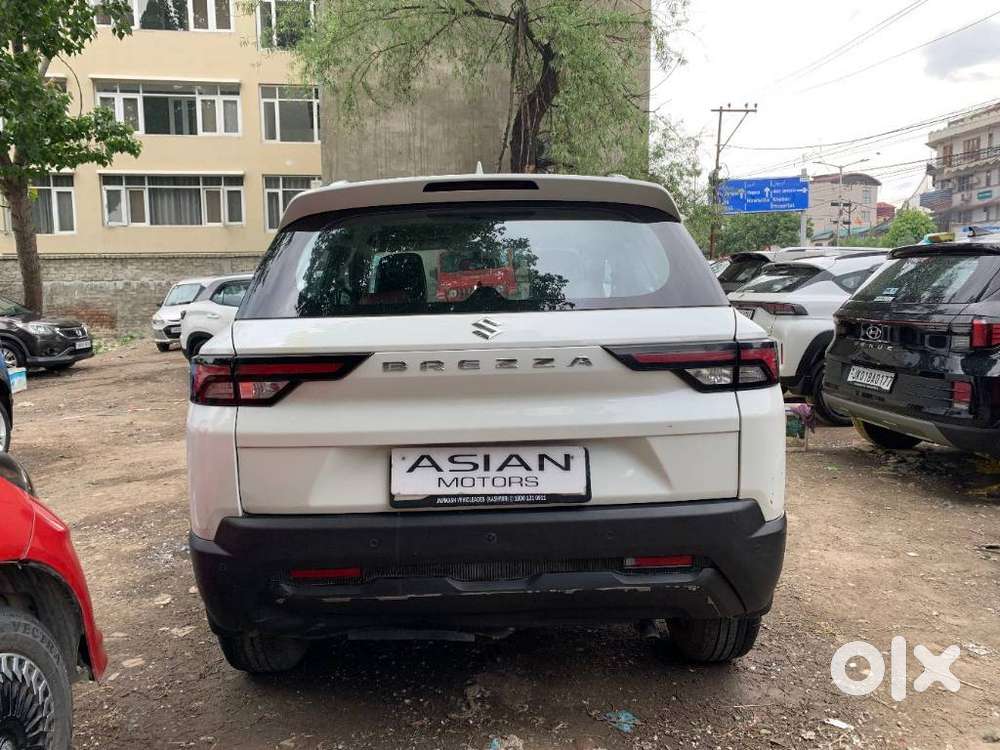 Maruti Suzuki Brezza 1.5 Vxi Smart Hybrid, 2024, Petrol