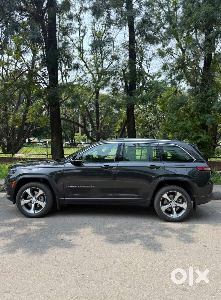 Jeep Grand Cherokee Limited (o) 4x4 At, 2022, Petrol