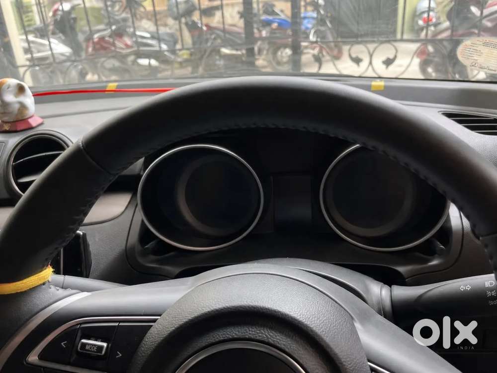 Maruti Suzuki Swift 1.3 Zxi, 2023, Petrol