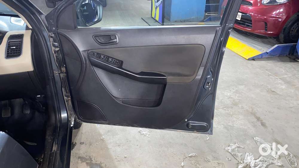 Tata Zest  1.2 Revotron Xms, 2016, Petrol