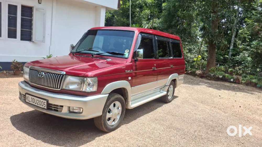 Toyota Qualis 2004 Diesel Well Maintained, Good Condition