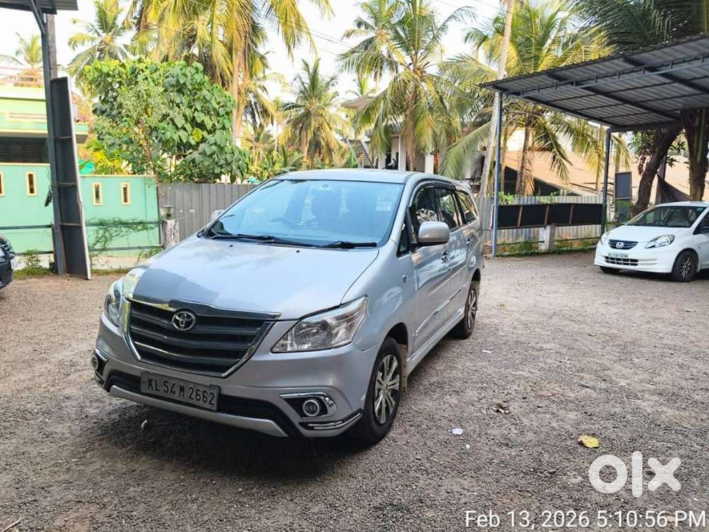 Toyota Innova 2009-2011 2.5 E 7 Str, 2011, Diesel