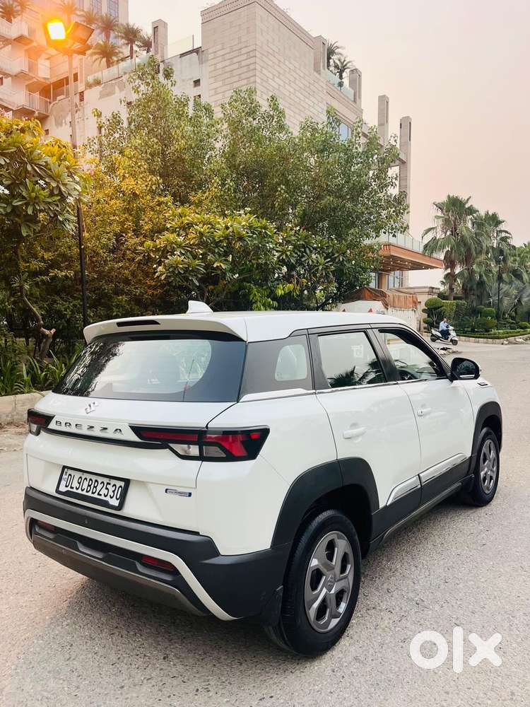 Maruti Suzuki Brezza 1.5 Vxi Smart Hybrid, 2023, Petrol