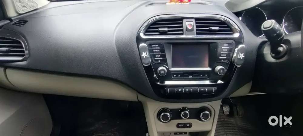 Tata Tiago Revotron 2019 Second Top Model