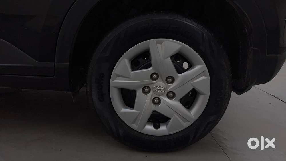 Hyundai Venue 1.2 S (o), 2022, Petrol