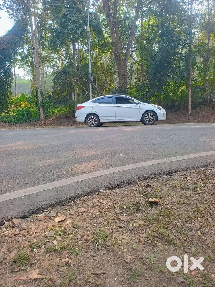 Hyundai Fluidic Verna