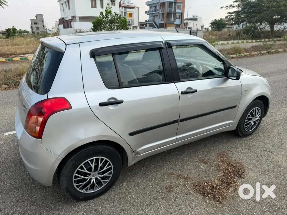 Maruti Suzuki Swift 2009 Petrol Second Owner