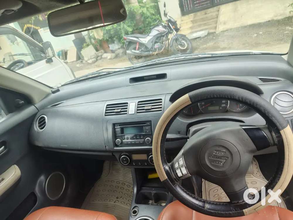 Maruti Suzuki Swift Dzire 2011
