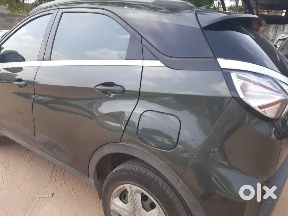 2023 Automatic Sunroof Nexon