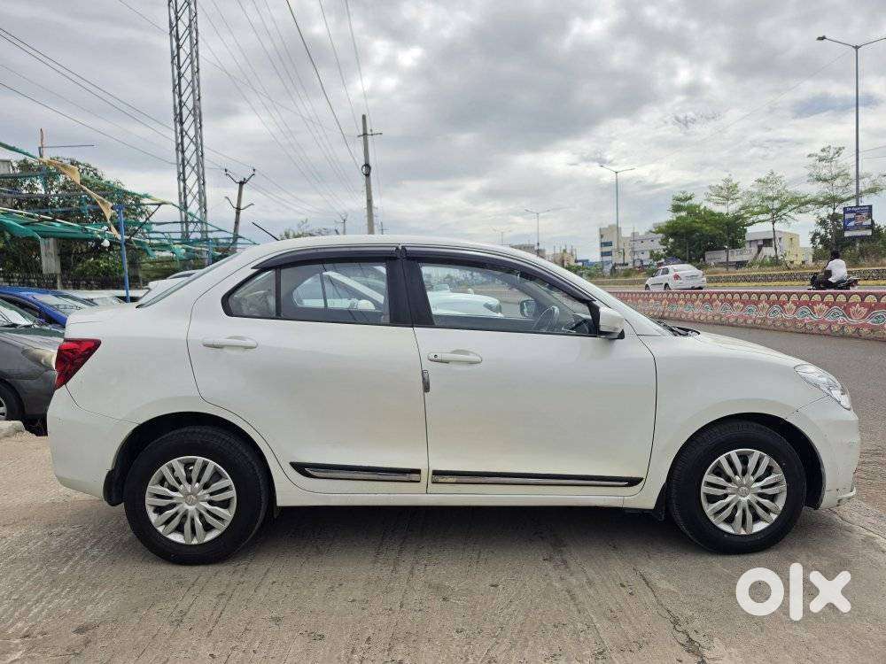 Maruti Suzuki Swift Dzire Vxi Optional, 2022, Cng & Hybrids