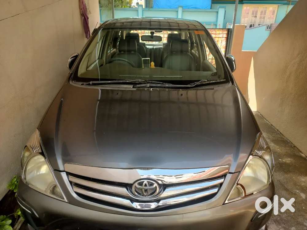 Toyota Innova 2010 Diesel 182000 Km Driven