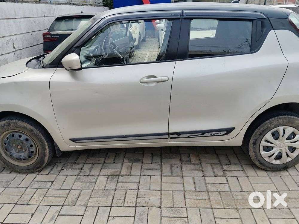 Maruti Suzuki Swift Vxi Ags, 2021, Petrol