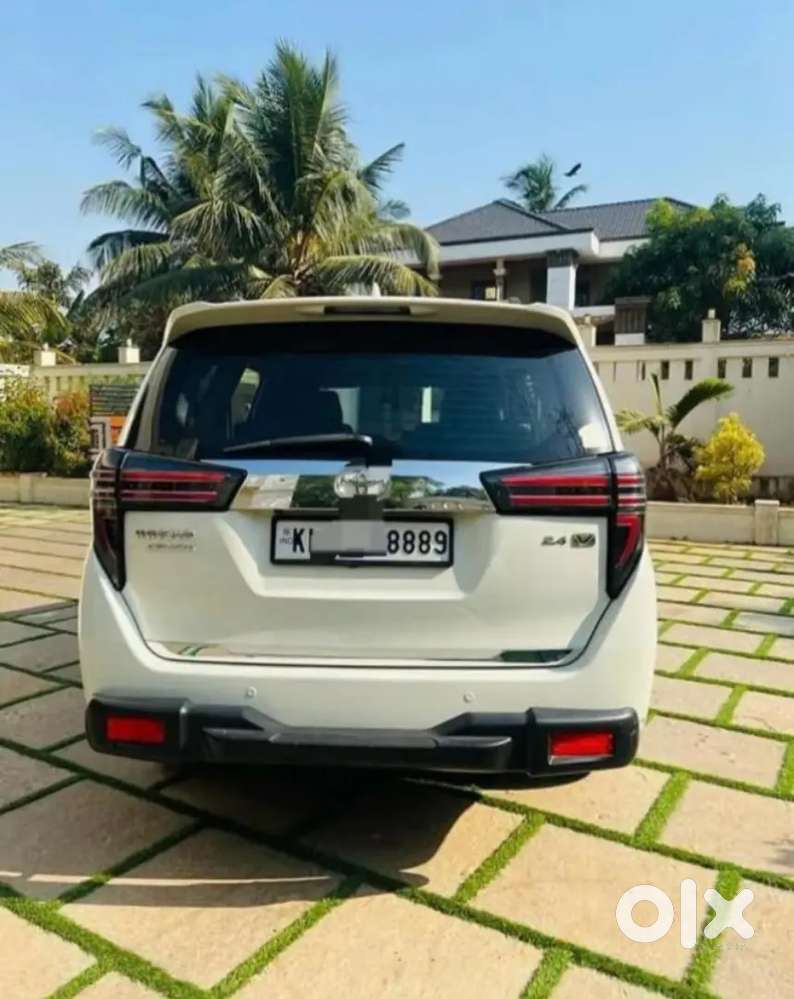 Toyota Innova Crysta 2017 V Orginal Kerala
