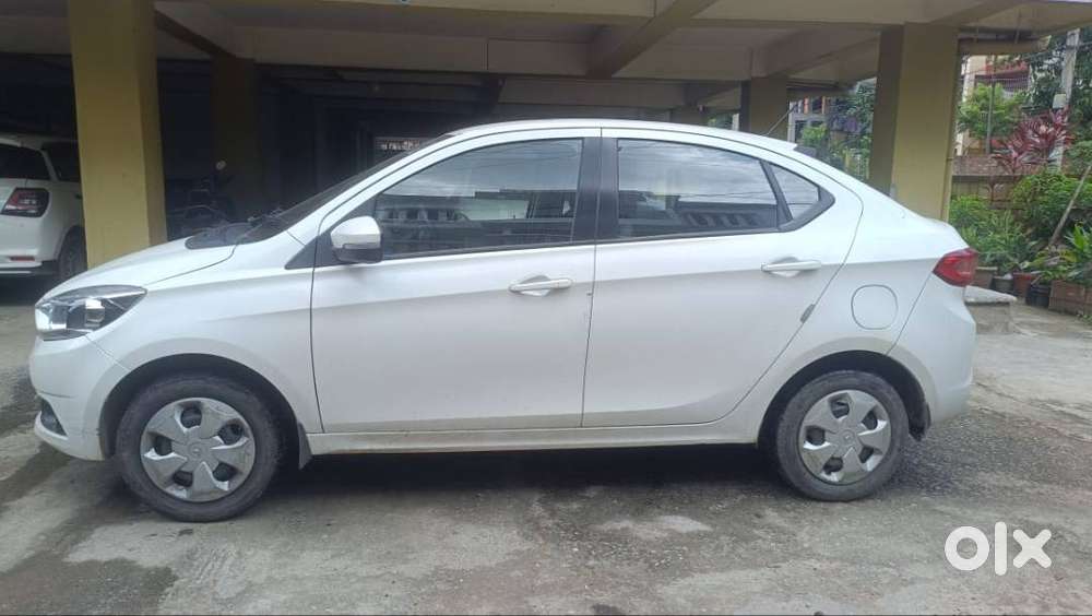 Tata Tigor Petrol 2018