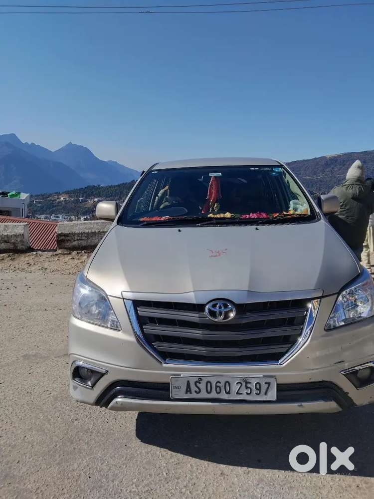 Toyota Innova 2016