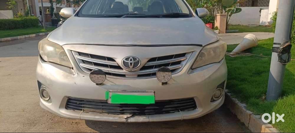 Toyota Corolla Altis (2011)