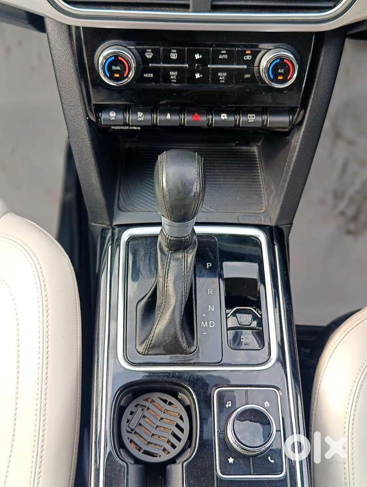 Mahindra Xuv700 2.0 Ax 7 Petrol At Luxury Pack Str, 2022, Petrol