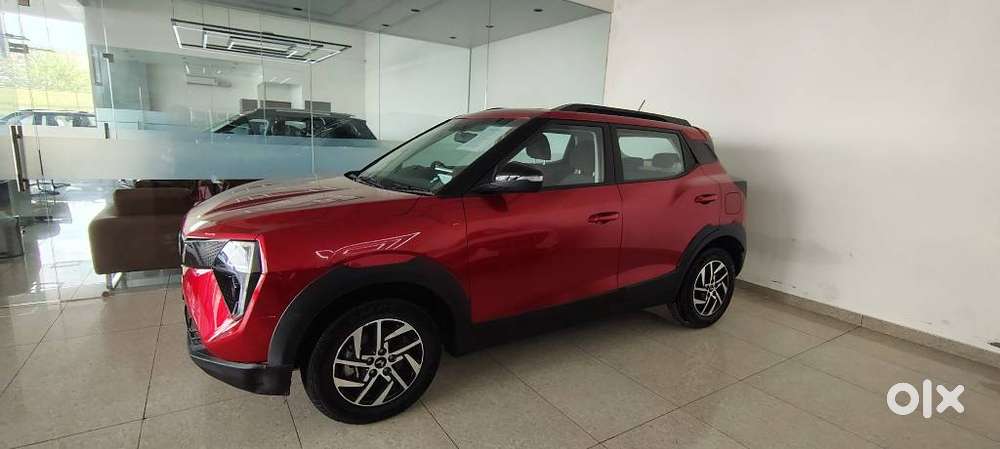 Mahindra Xuv 3xo Ax5 Pm Mt, 2024, Petrol