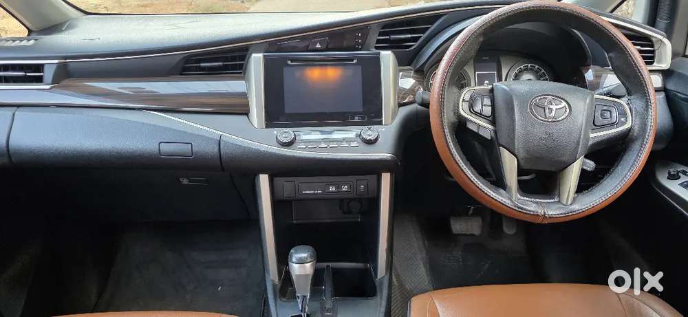 Toyota Innova Crysta 2017 Diesel Well Maintained