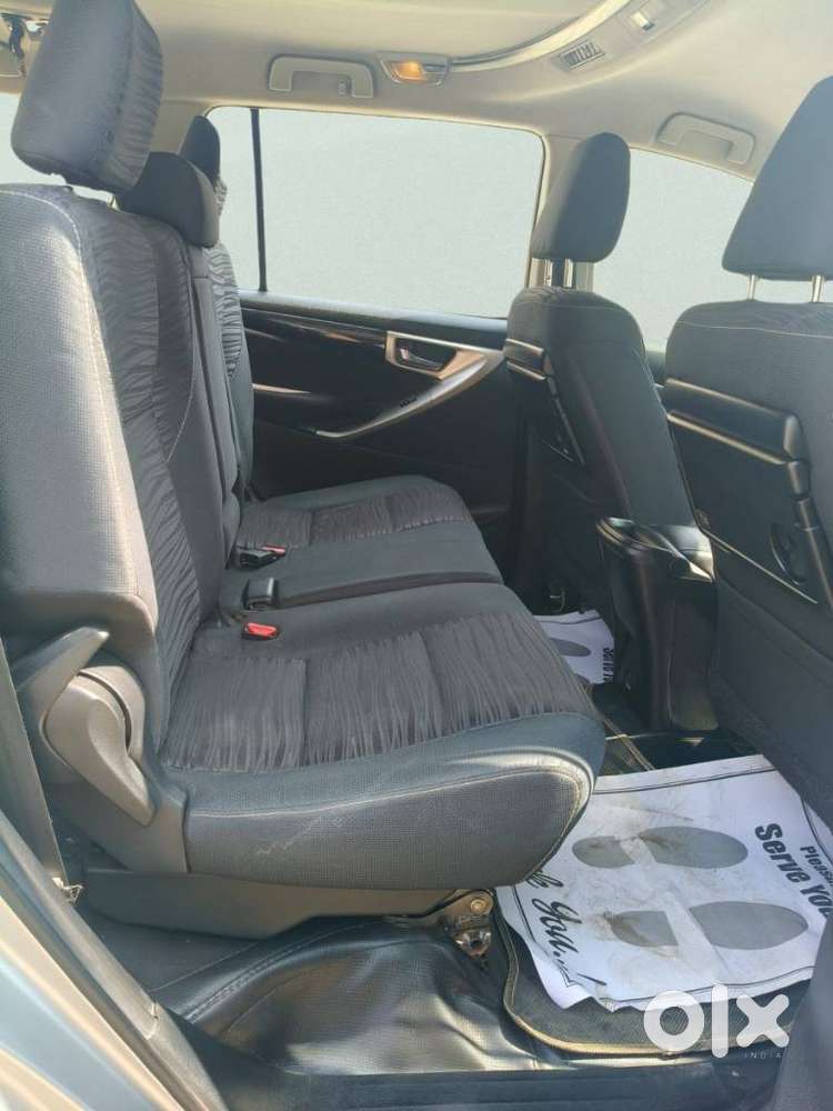 Toyota Innova Crysta 2.4 V 8 Str, 2016, Diesel