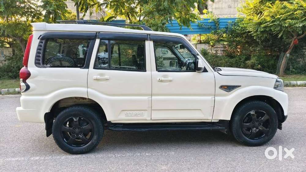 Mahindra Scorpio S10 At 2wd, 2016, Diesel