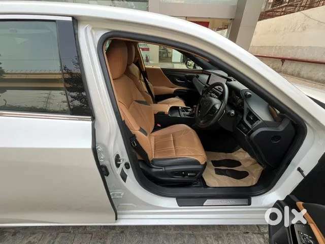 Lexus Es, 2023, Petrol