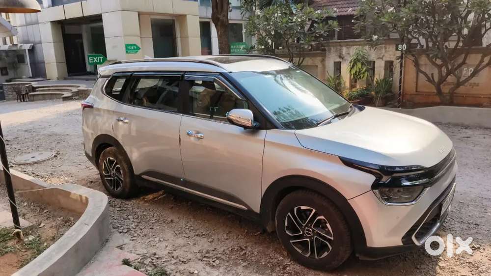 Top-end Kia Carens Diesel Automatic (luxury Plus) ,slightly Negotiable