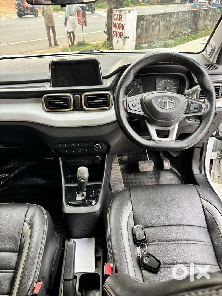 Tata Punch 1.2 Revotron Creative Amt Dual Tone, 2021, Petrol