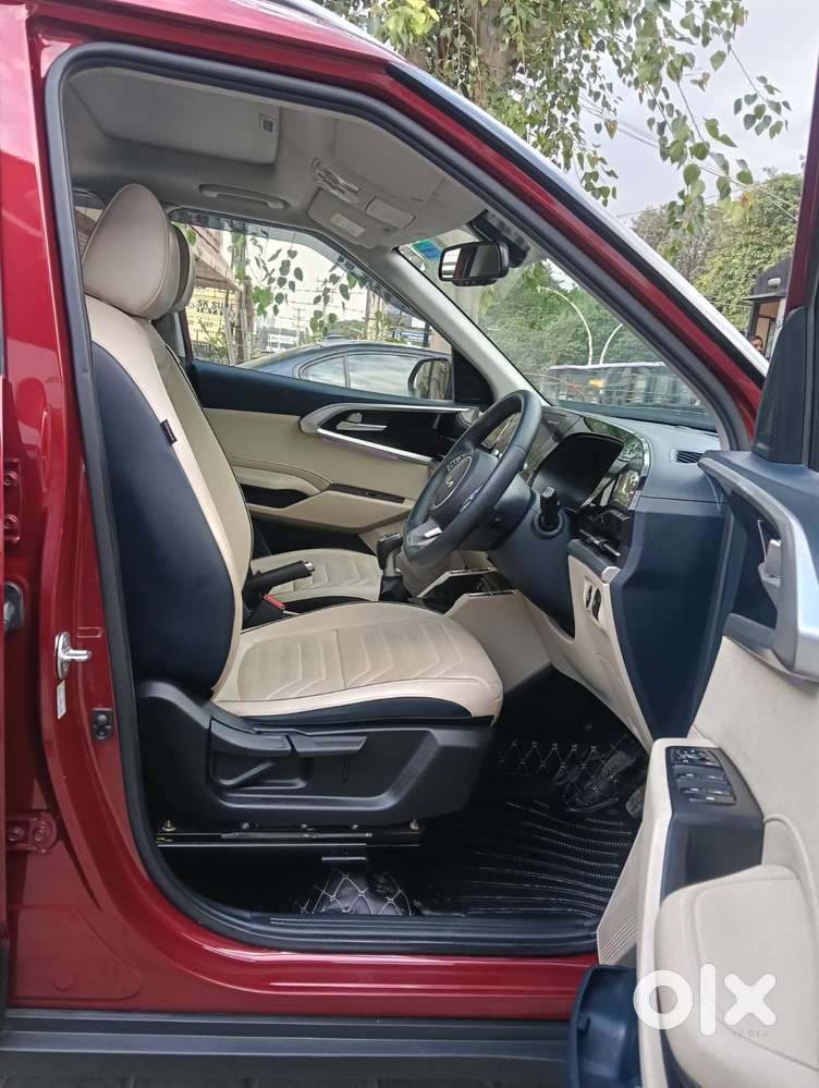 Kia Carens 1.4 Luxury Plus 6 Str, 2022, Petrol