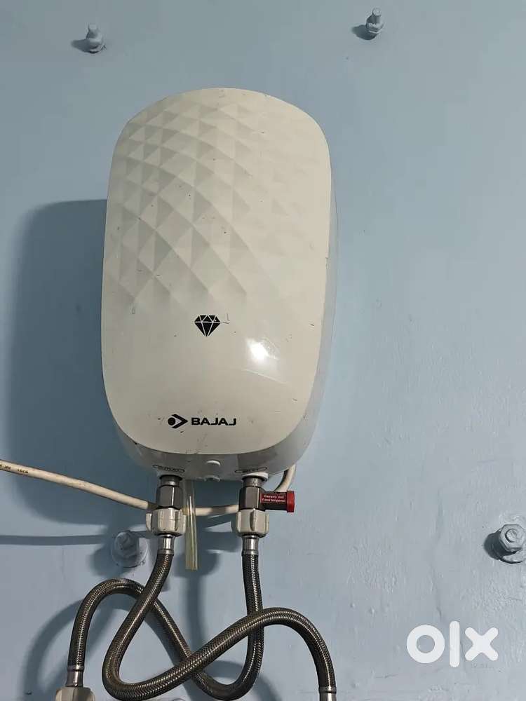 water heater instant Bajaj excellent condition