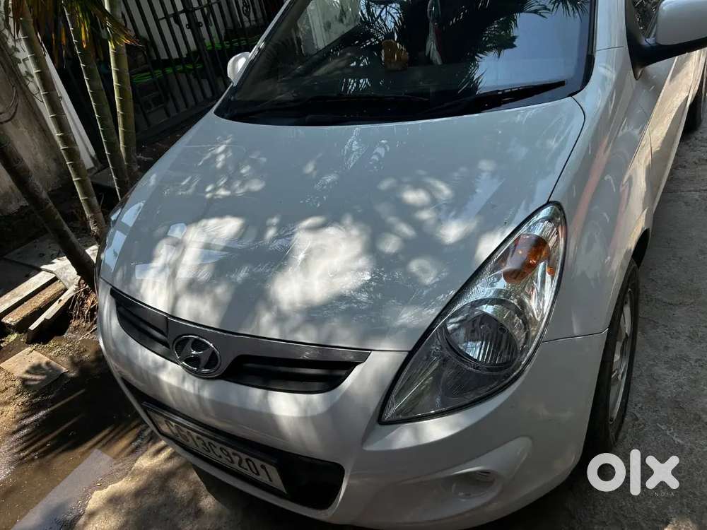 Well Maintained I20 For Sale