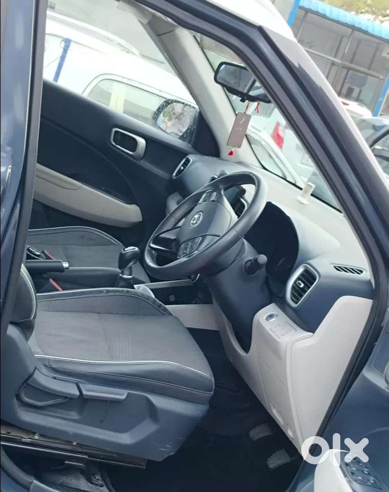 Hyundai Venue Sx (o) Mt 1.0 Turbo Dual Tone, 2020, Petrol