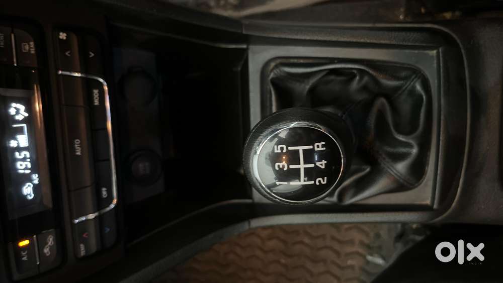 Maruti Suzuki Brezza 1.5 Zxi Smart Hybrid, 2022, Petrol